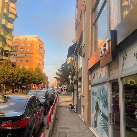 Md&k Duplex Lägenhet Tirana